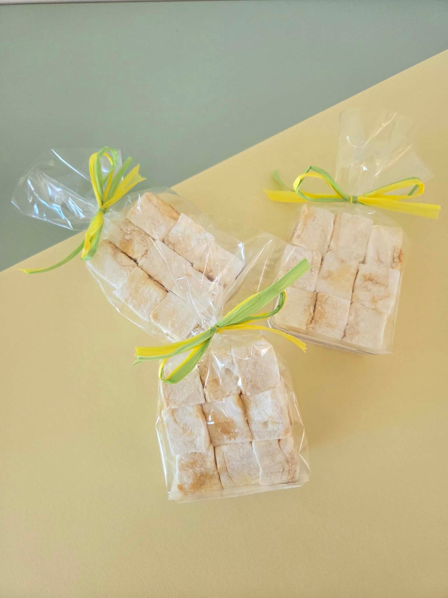 Mallow icecream cubes caramel